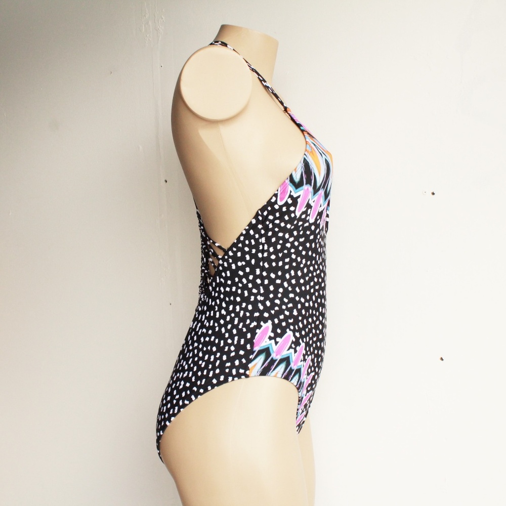 Plunge Macrame Strappy Back Swimsuit - Picture 5 of 7